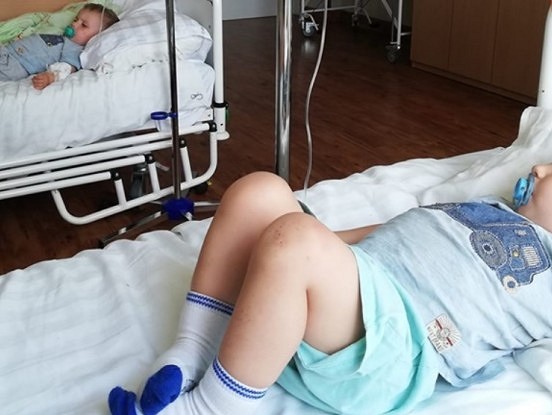 Kādas māmiņas visi bērni saslimst ar rota vīrusu. Sieviete tagad brīdina ikvienu un aicina ievērot šīs lietas