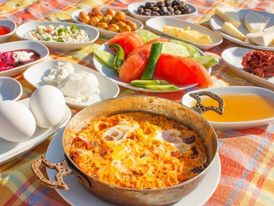 Produkti, kurus nevajadzētu ēst tukšā dūšā