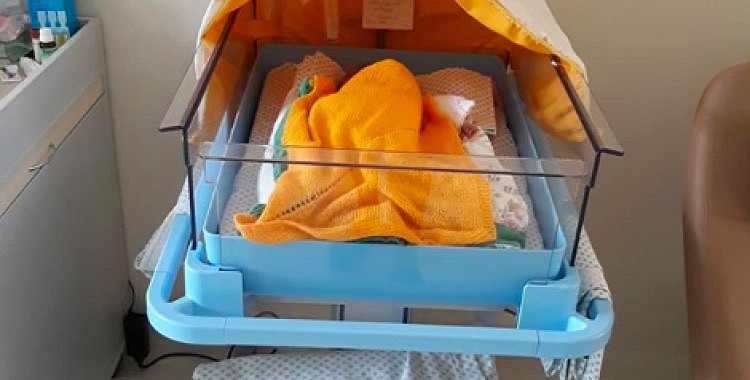 Nepieciešama palīdzība tikko dzimušajiem mazulīšiem, kurus pametuši vecāki