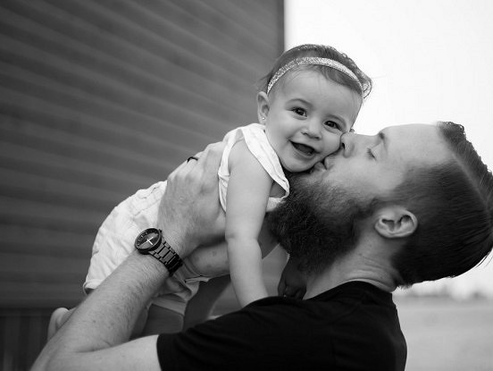 Tētis ietekmē meitas dzīvi vairāk kā mamma. Mammai nav pa spēkiem aizstāt vienīgo un nozīmīgāko vīrieti meitas dzīvē