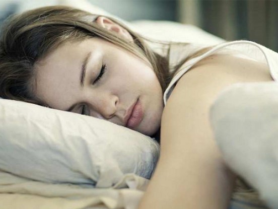 Efektīvs vingrinājums, ja nevari vakaros aizmigt