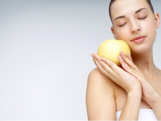 Kā atbrīvoties no ādas taukainā spīduma?