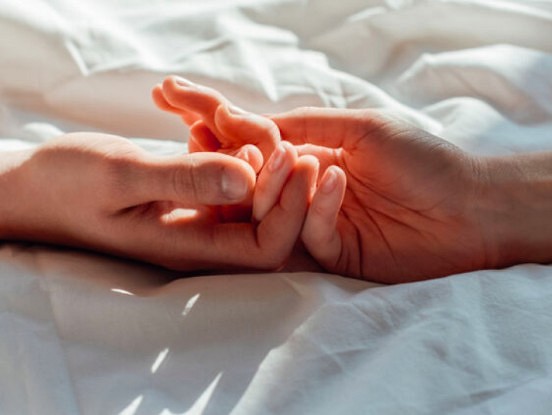 Kādas lietas guļamistabā var izjaukt laimīgu laulību