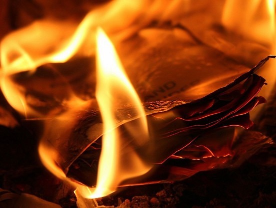 Čeku dedzināšanas kalendārs 2021. gada nogalei