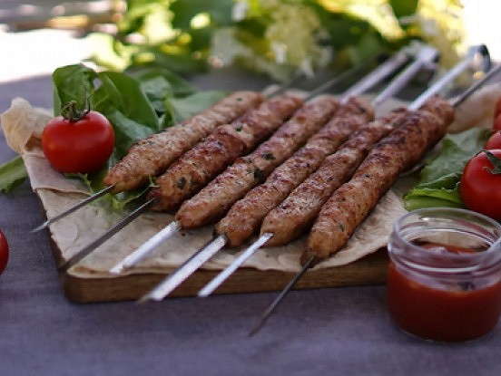 Sulīgs cūkgaļas ļuļa – kebabs