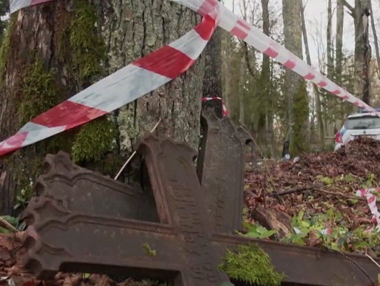 VIDEO: Lēdurgas kapos noticis kas briesmīgs un prātam neaptverams