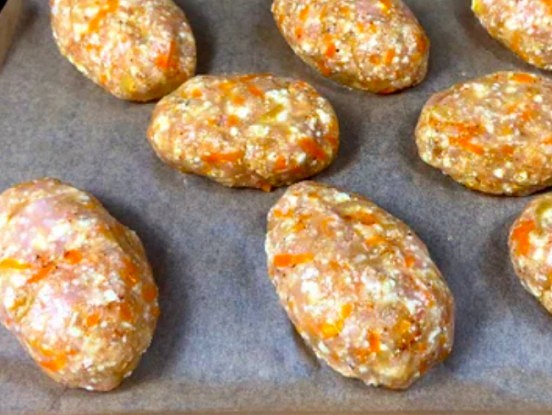 Izmēģināju un uzreiz iemīlējos: labākā kotlešu recepte, ko man iemācīja pavārs no Turcijas