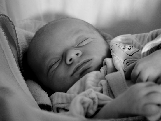 Padomi jaunajām māmiņām, kuras nezina, kā ātri nolikt gulēt zīdainīti!Noderēs tiem vecākiem, kuri ir noguruši no ilgā procesa!